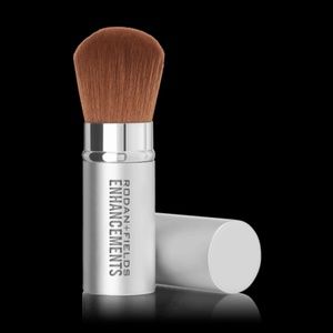 ENHANCEMENTS MINERAL PEPTIDES BRUSH